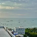 The Base Sea View * Pattaya