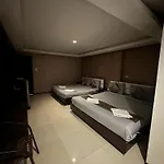 House Of 2*