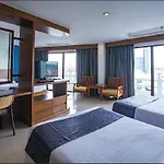 โรงแรมรอยัลพาเลซ โรงแรม 3*