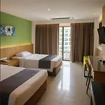 โรงแรม โรงแรมรอยัลพาเลซ 3*