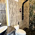 Starland Luxury Pool Walking Street *