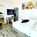 Starland Luxury Pool Walking Street Pattaya