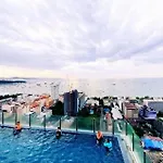 The Base Deluxe Great Location อพาร์ทเม้น Pattaya