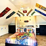 Potterland Luxury Pool Walking Street Pattaya