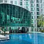 City Center Residence & Hot Hot Hot