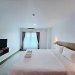 Hotel Nanthana 2*
