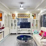 Walking St 3km, 5 Bedroom