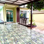 Warisa Happy Pool Near Pattaya