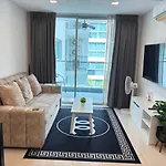 Park Royal 3, Pratamnak Soi 6, Apartment *