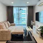Park Royal 3, Pratamnak Soi 6,