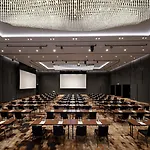 โรงแรม Amari Garden 4*