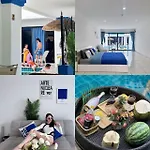 Monalisa Pararise Pool Homestay *