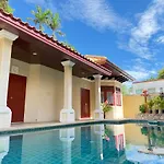 Villa G Thai Pool *