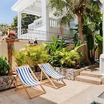 Villa G Thai Pool *