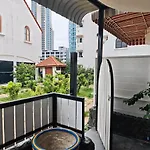 2br House 300m To The