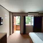อพาร์ตโฮเทล Peter's House2 Five Minutes To The 3*