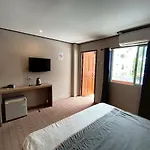 Peter's House2 Five Minutes To The อพาร์ตโฮเทล