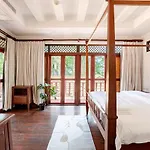 G Thai Pool * Pattaya