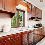 G Thai Pool Villa *