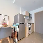 Apartment One Bedroom 702 In Center *