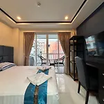 Cozy Apartment Near The Sea