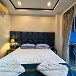อพาร์ทเม้น Cozy Near The Sea