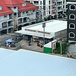 Cozy Apartment Near The Sea