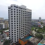 โรงแรม เดอะ ซีซันส์ พัทยา (SHA Extra Plus)
