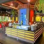 โรงแรม The Seasons