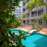 Quarter 09 Hotel