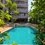 Hotel Quarter 09 3*