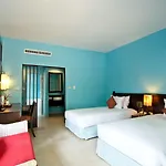 The Park 4*