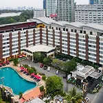 Mountain & Convention Center 4*