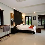 Palm Grove Resort, Pattaya