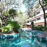 Gazebo Resort,