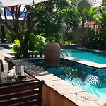 Gazebo Resort, 3*