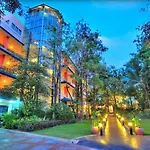 Gazebo Resort, Resort