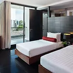 Tsix5 Hotel 4*