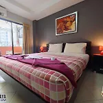 Guest house Robin's Nest & Restaurant Pattaya