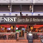 Robin's Nest & Restaurant Guest house