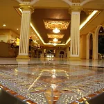 โรงแรม Rita & 3*