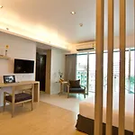 โรงแรม The Sun Xclusive