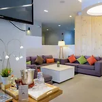 Hotel J
