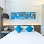 J Hotel