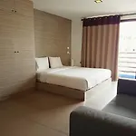 Mooks Aparthotel