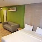 Aparthotel Mooks 2*