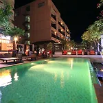 Hotel Sea View - Sha Extra Pattaya