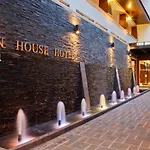 โรงแรม House- Sha Extra