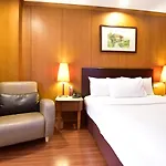 Dynasty โรงแรม 3*