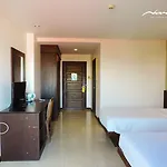 โรงแรม นริส อาร์ท โฮเทล